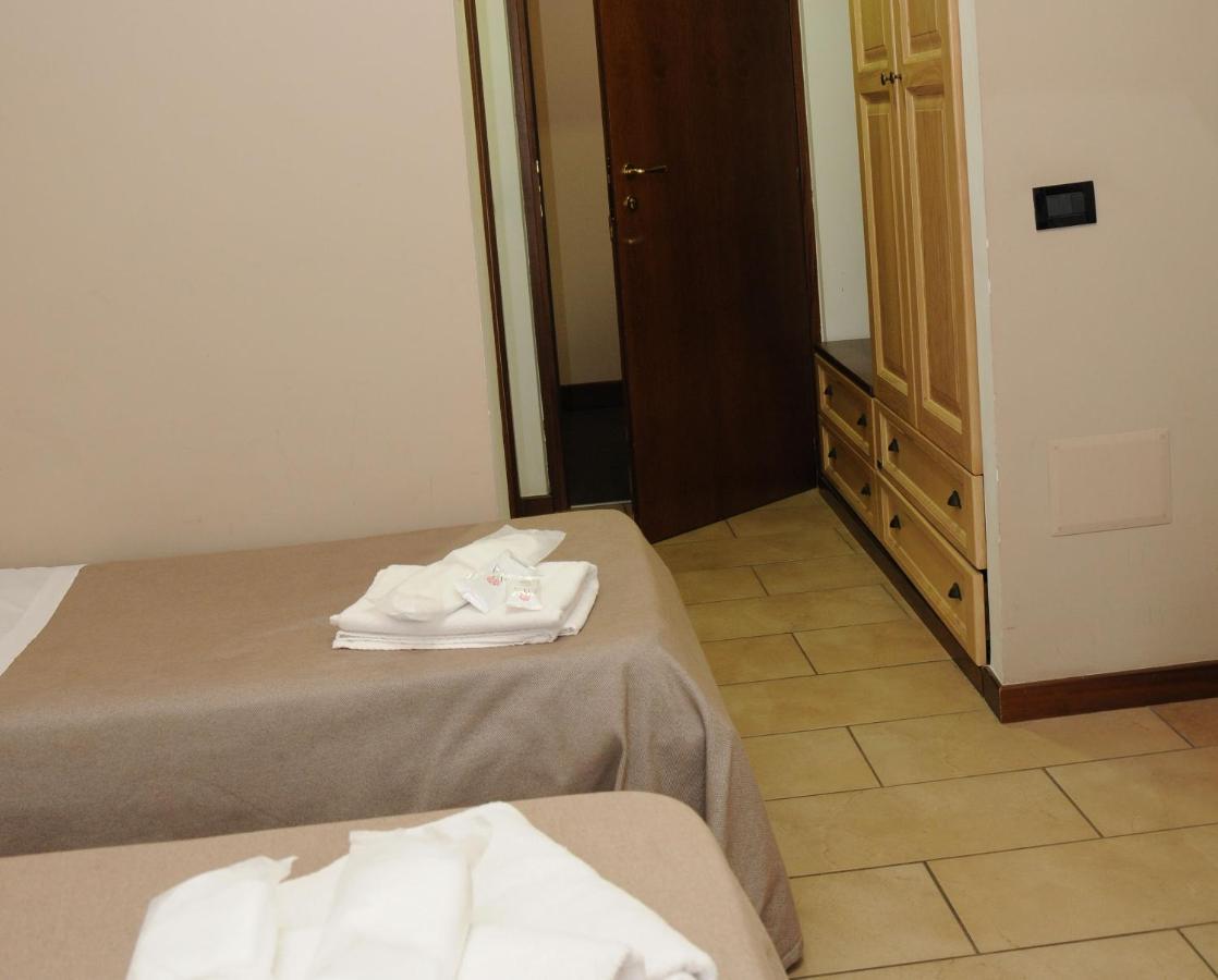 Hotel Fly Casoria Eksteriør bilde